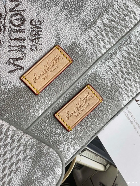 MESSENGER TRIO VUITTON LOUIS 0106